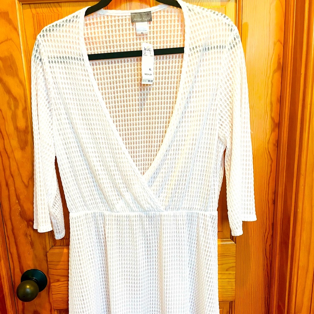JORDON TAYLOR BEACH COVERUP. NWT
